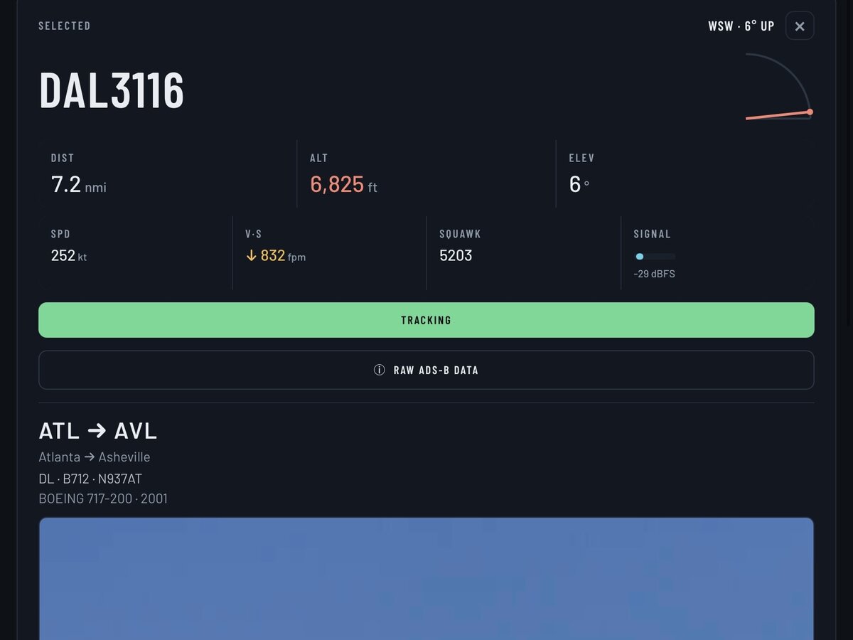 The flight detail card for DAL3116 showing distance, altitude, speed, vertical rate, squawk and signal strength, with the route Atlanta to Asheville and aircraft type Boeing 717-200 from 2001